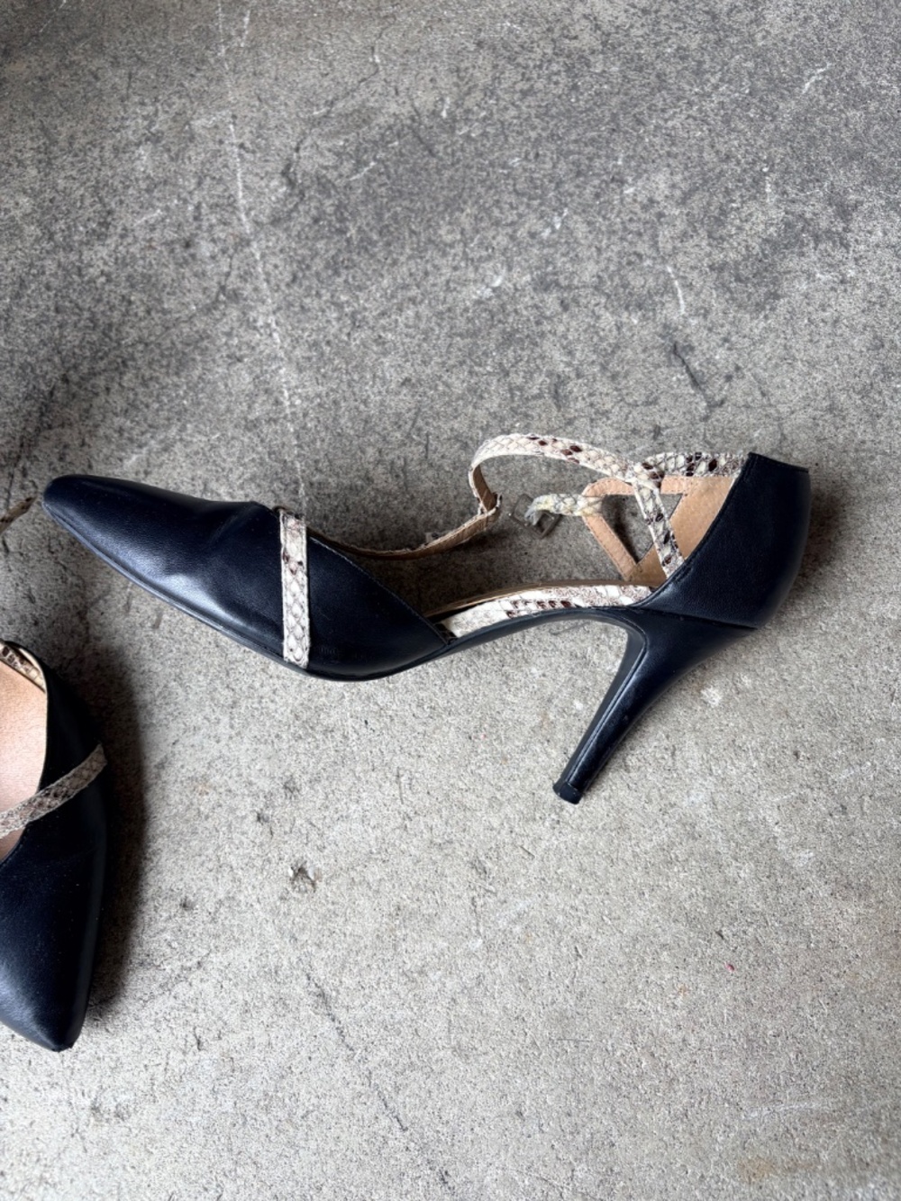 Heels - Picture 3 of 3